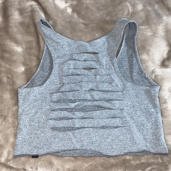 Booty by Brabants Crop - Picture 2 of 3